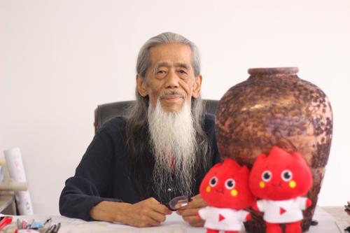 景泰蓝工艺大师李荣魁:传承景泰蓝要“前见古人,后有来者” 1.JPG